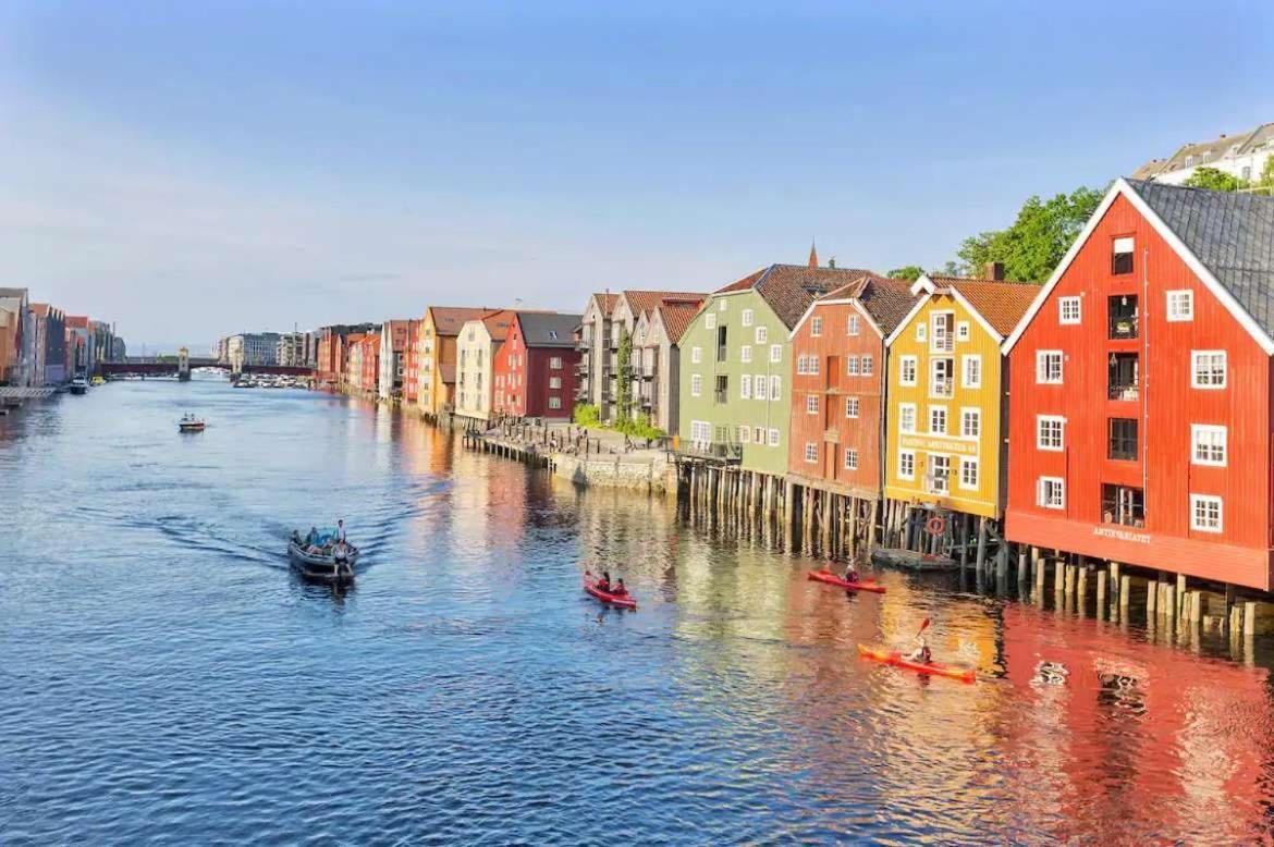 Solsiden Modern Stay: King Beds, Private Entry Trondheim Luaran gambar