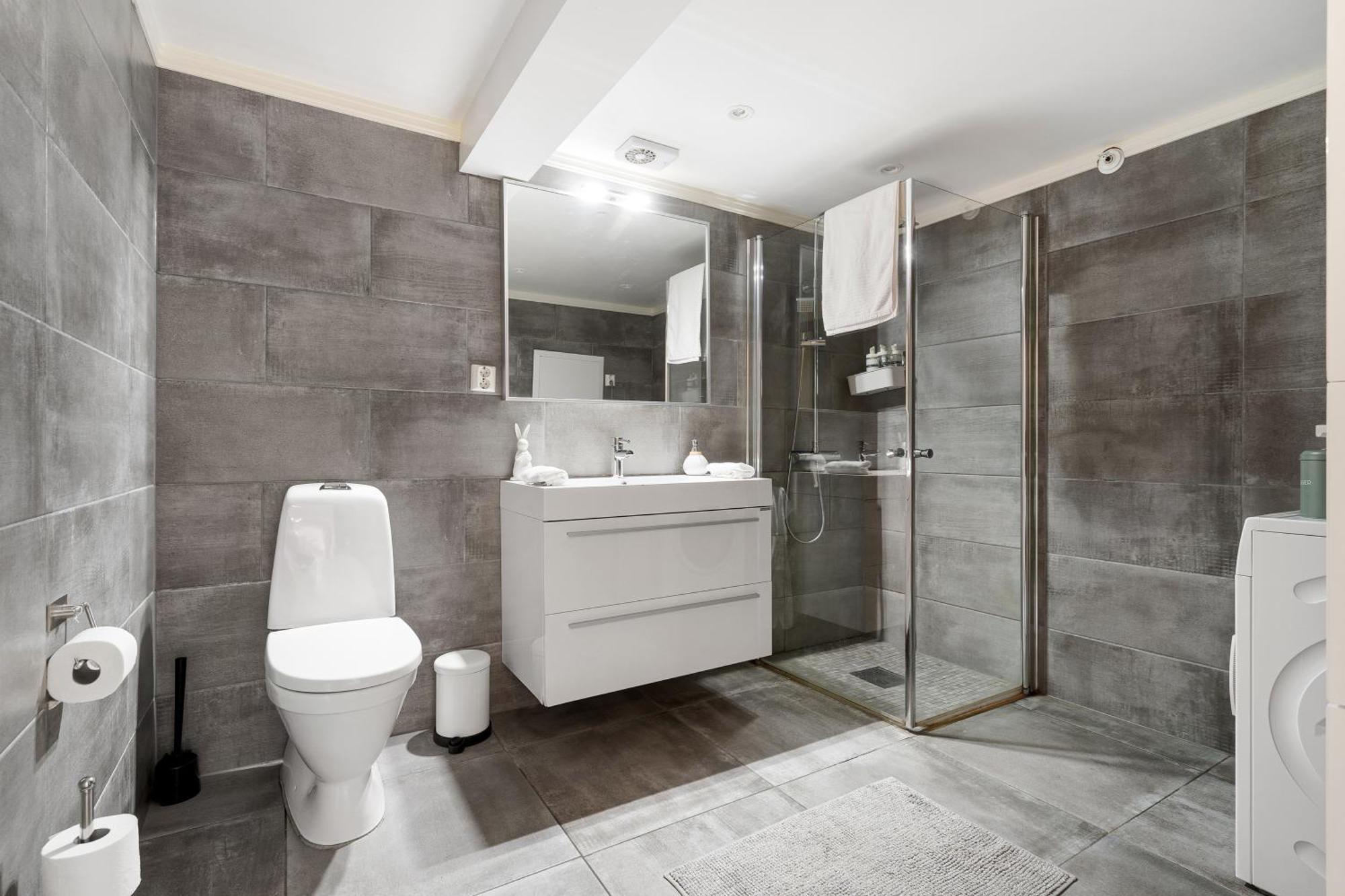 Solsiden Modern Stay: King Beds, Private Entry Trondheim Luaran gambar