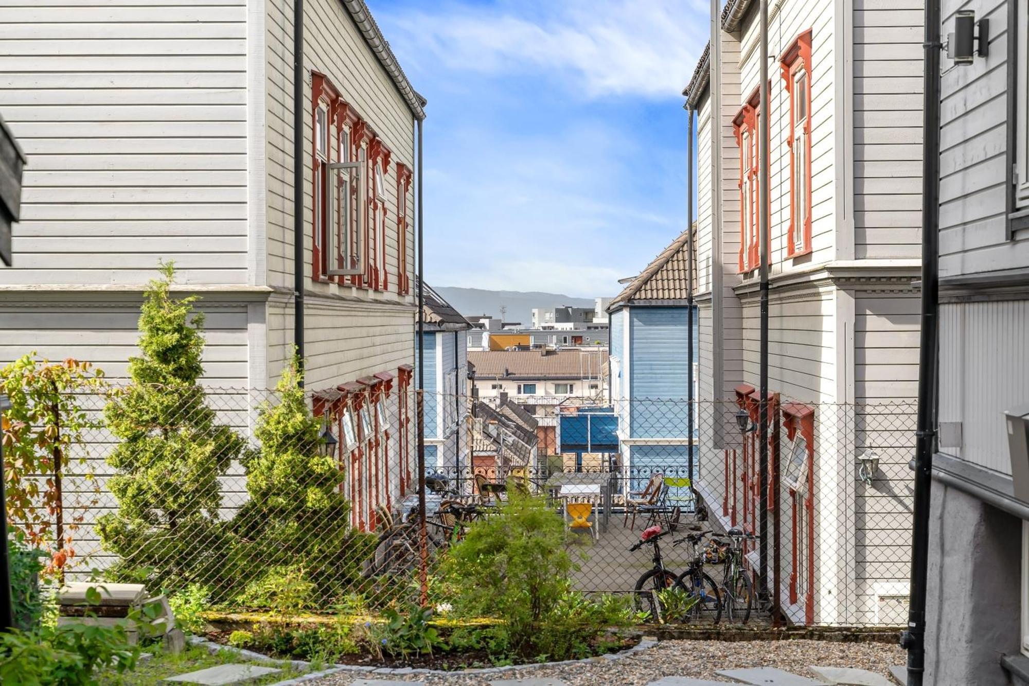 Solsiden Modern Stay: King Beds, Private Entry Trondheim Luaran gambar